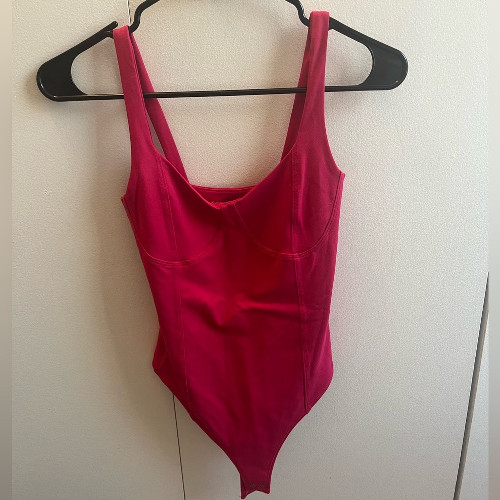 Abercrombie pink bodysuit size extra small